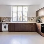 Luxurious 4 Bedroom Apartment, La Muette