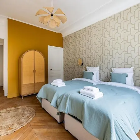 Luxurious 4 Bedroom Apartment, La Muette Appartamento *