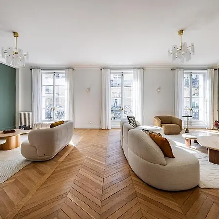 Luxurious 4 Bedroom Apartment, La Muette Appartamento