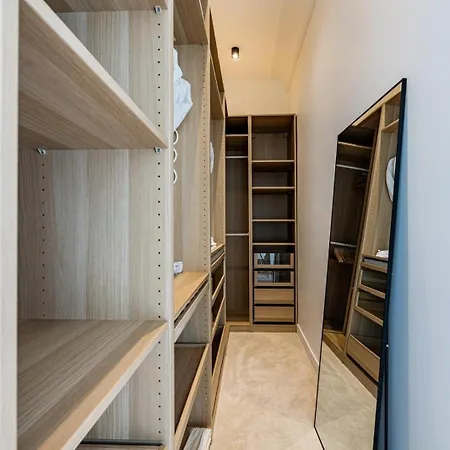 Luxurious 4 Bedroom Apartment, La Muette Appartamento Parigi