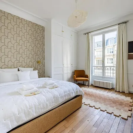 Luxurious 4 Bedroom Apartment, La Muette * Parigi