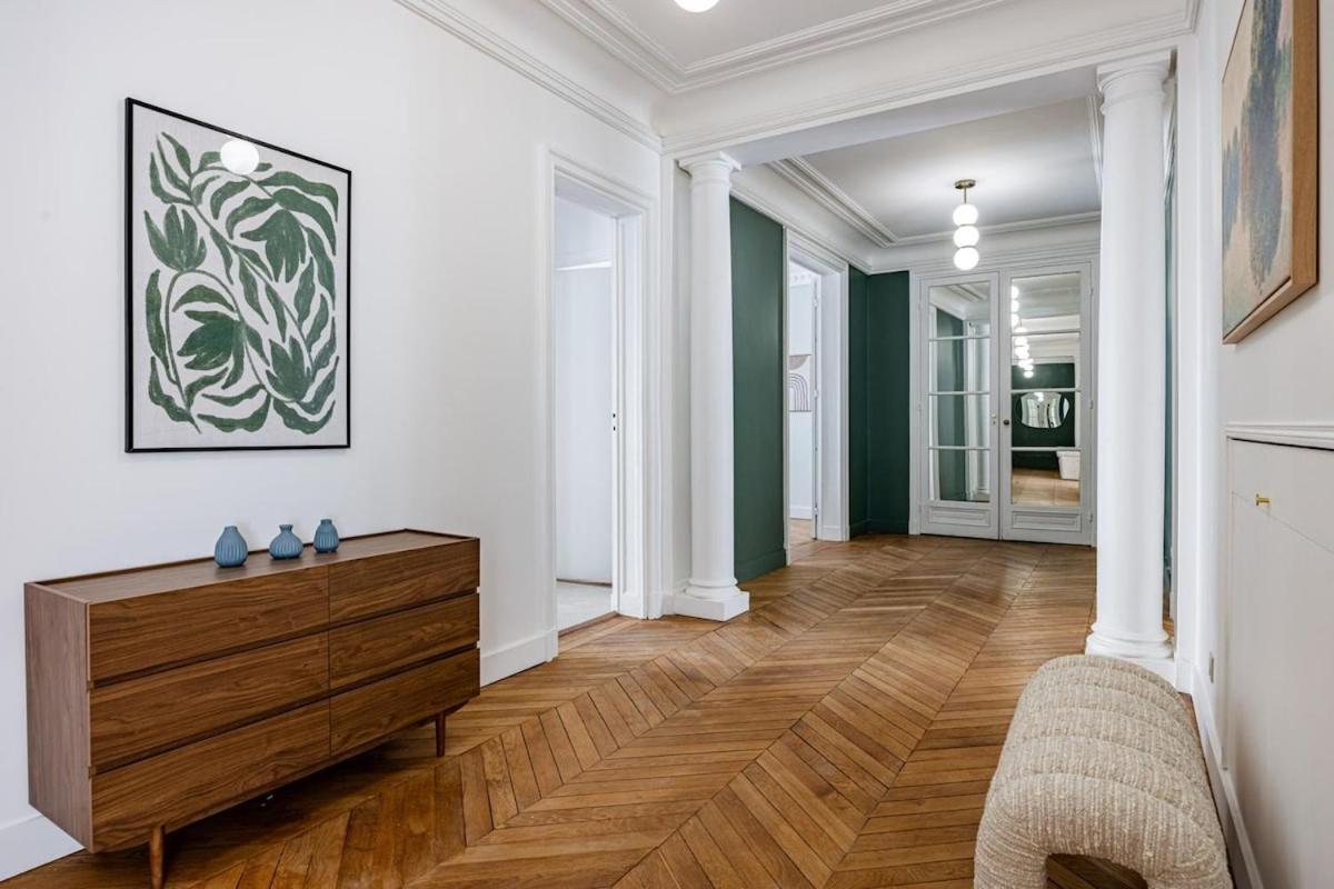 Appartamento Luxurious 4 Bedroom Apartment, La Muette Parigi