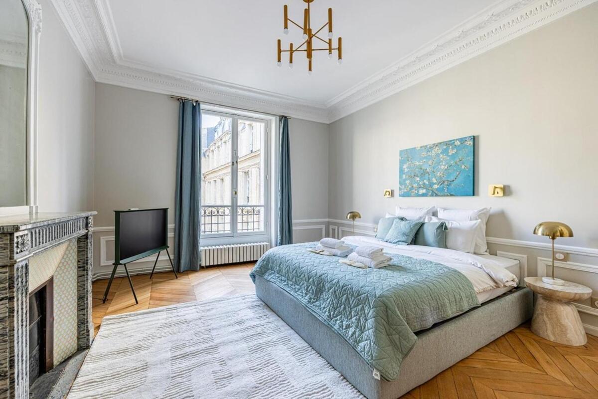 Luxurious 4 Bedroom Apartment, La Muette Parigi