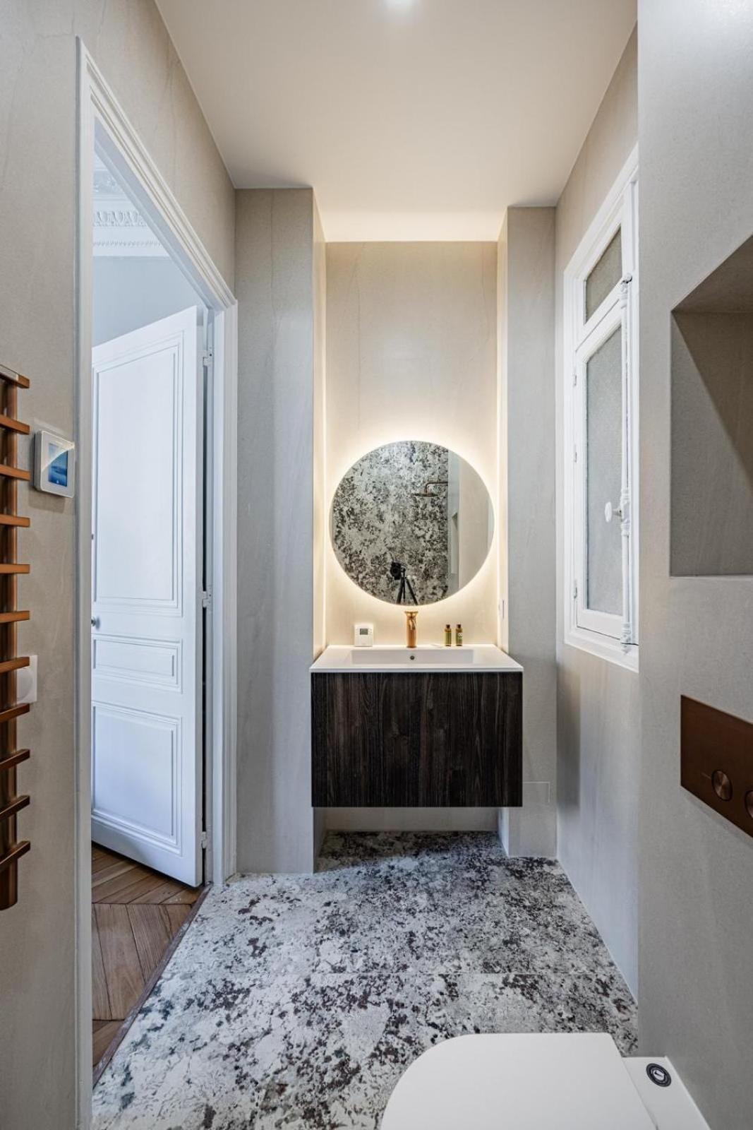 Luxurious 4 Bedroom Apartment, La Muette * Parigi