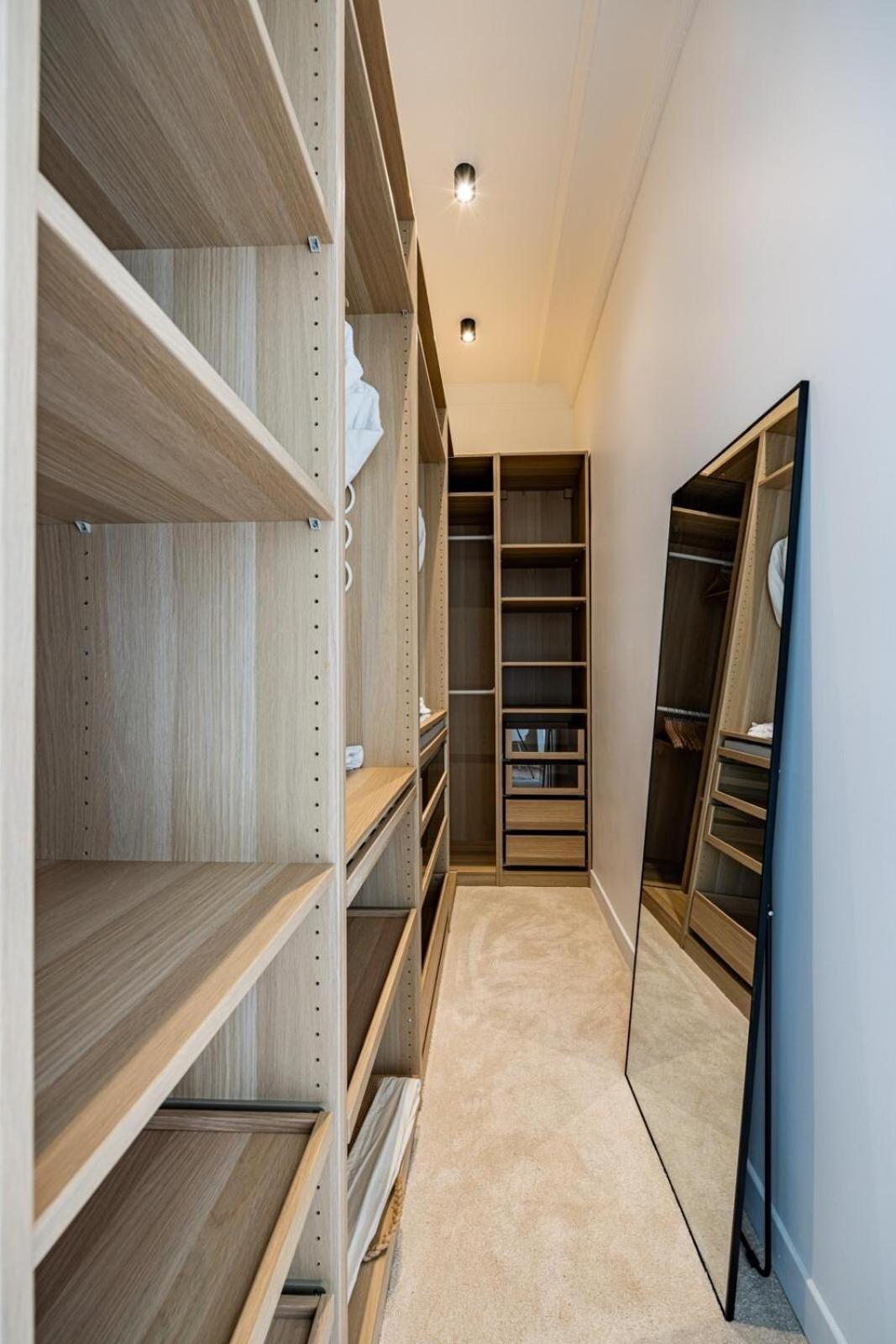 Luxurious 4 Bedroom Apartment, La Muette Appartamento Parigi
