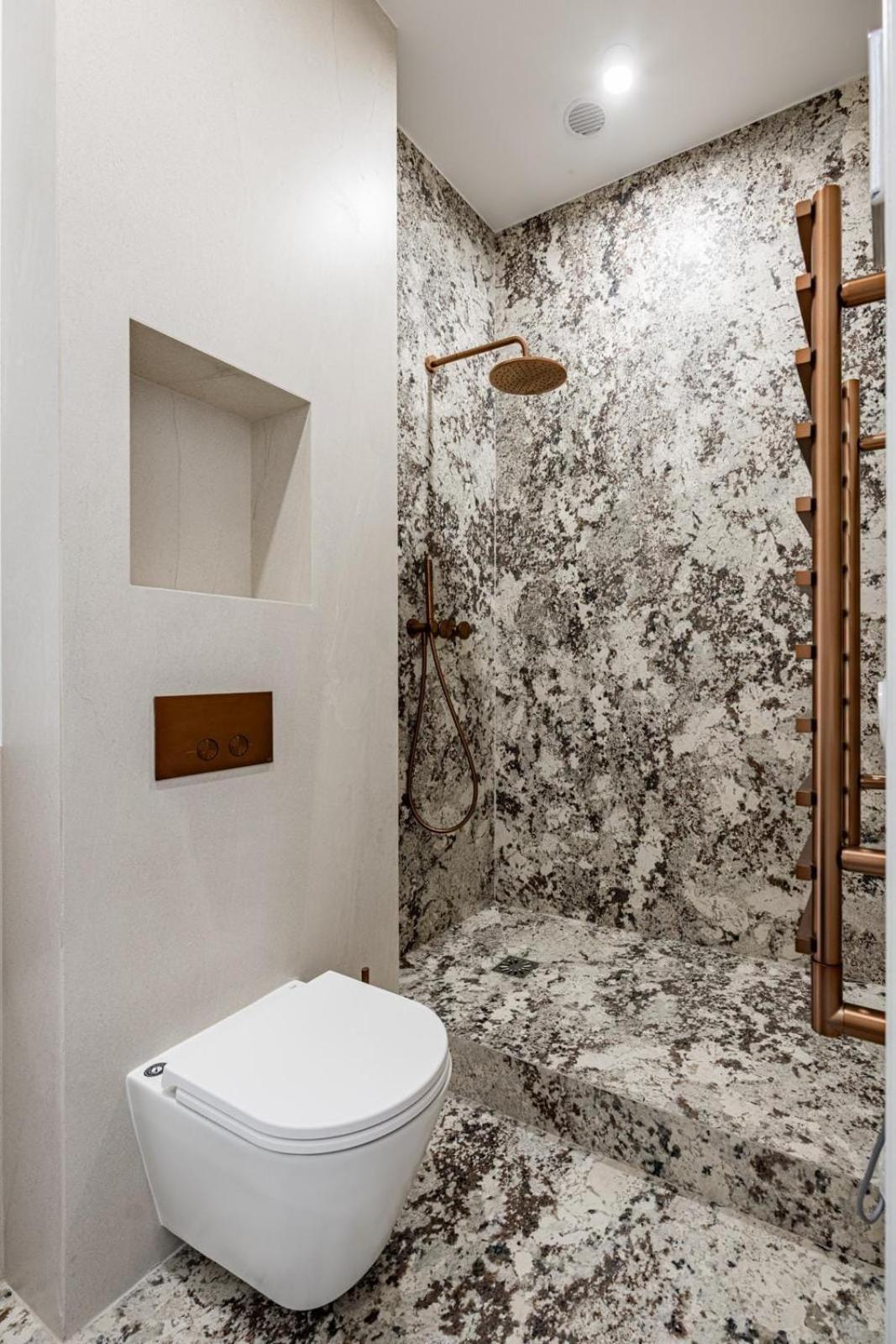 Luxurious 4 Bedroom Apartment, La Muette *