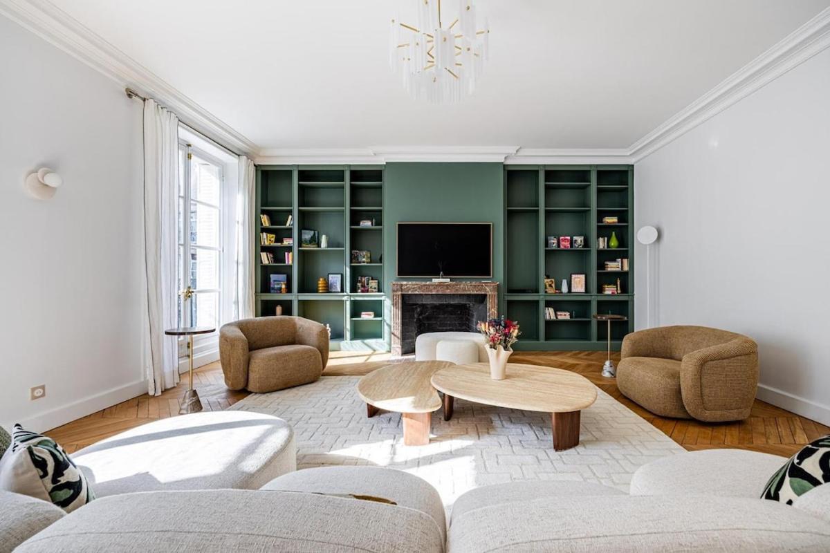 Luxurious 4 Bedroom Apartment, La Muette