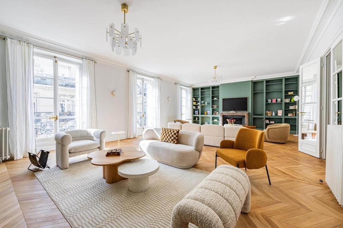 Luxurious 4 Bedroom Apartment, La Muette *